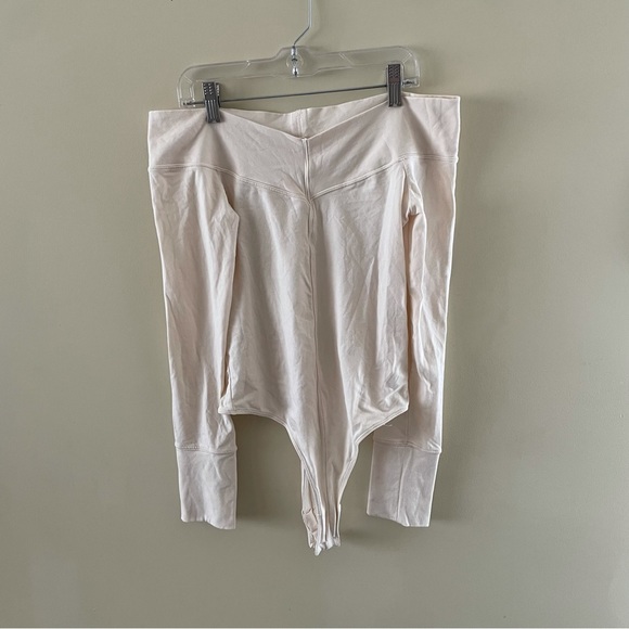 Free people off the shoulder zone out Bodysuit - Picture 2 of 4